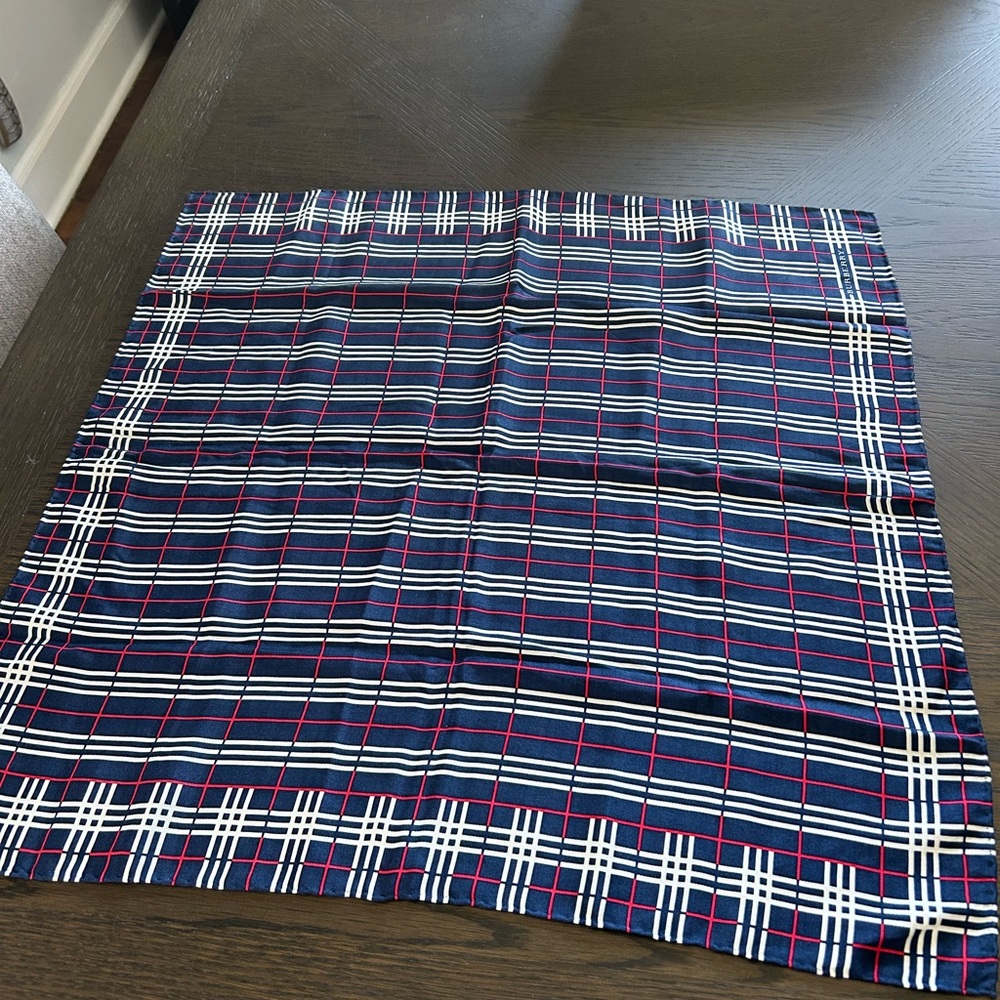 Burberry Checkered Scarf Vintage like New Condition 22x22
